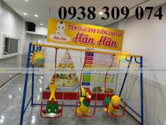 Đu quay mâm có ray cho trẻ mầm non, xích đu 3 con giống trẻ em
